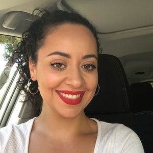 Meet your Posher, Andrea